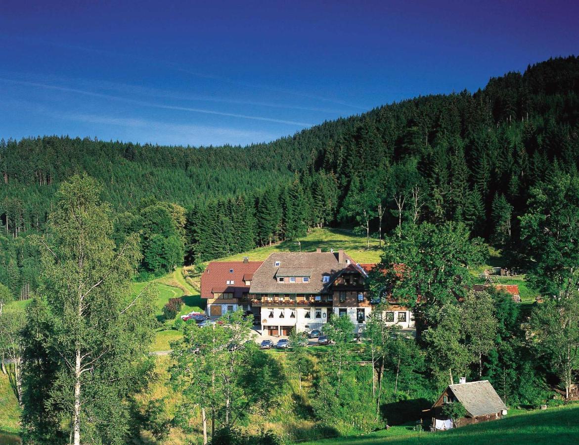 Waldhotel Fehrenbach Hinterzarten Exterior foto